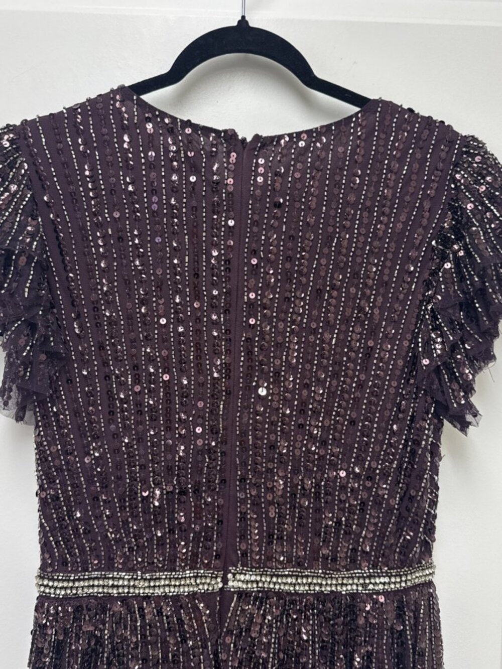 Mac Duggal Size 6 Wine Purple Sequin Beaded V-Neck Ruffle Cap Sleeve Maxi Gown - Picture 7 of 11